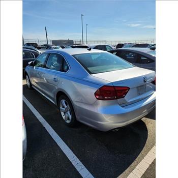 2012 Volkswagen Passat (Jamaica, NY 11430)