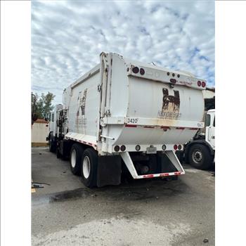 2013 Autocar ACX64 Garbage Truck (Hallandale Beach, FL 33009)
