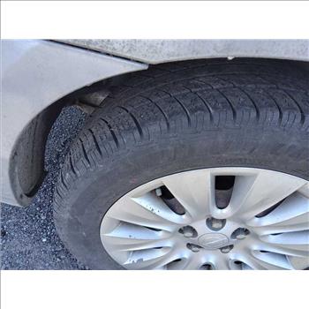 2013 Chrysler 200 (Hartford, CT 06114)