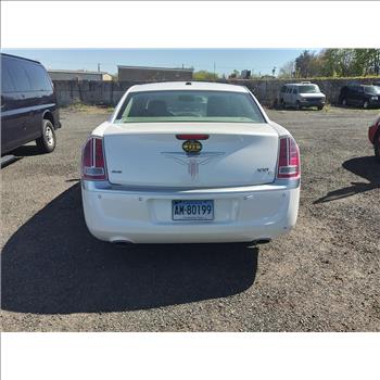 2013 Chrysler 300 (Hartford, CT 06114)