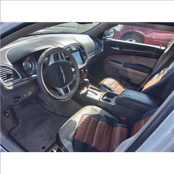 2013 Chrysler 300 (Hartford, CT 06114)