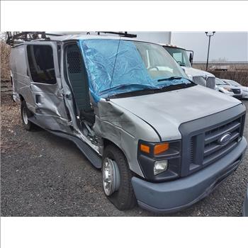 2013 Ford E-350 (Hartford, CT 06114)