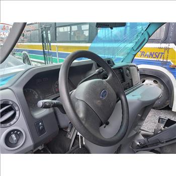 2013 Ford E-350 (Hartford, CT 06114)