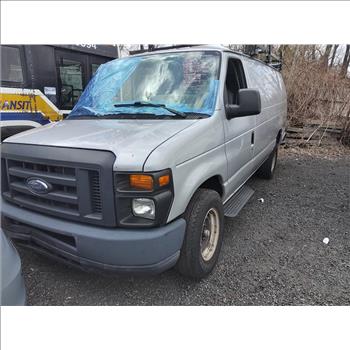 2013 Ford E-350 (Hartford, CT 06114)