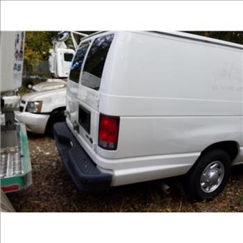 2013 Ford Econoline (Staten Island, NY 10309)