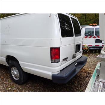 2013 Ford Econoline (Staten Island, NY 10309)