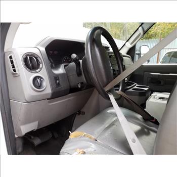 2013 Ford Econoline (Staten Island, NY 10309)