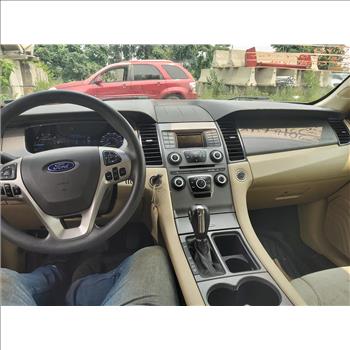 2013 Ford Taurus (Hartford, CT 06114)