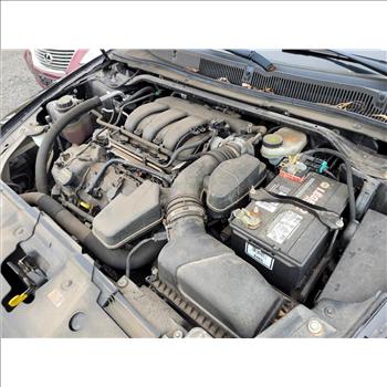 2013 Ford Taurus (Hartford, CT 06114)