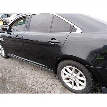 2013 Ford Taurus (Hartford, CT 06114)
