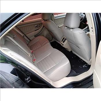 2013 Ford Taurus (Hartford, CT 06114)