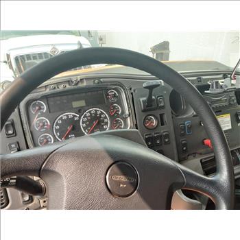 2013 Freightliner 114SD (Hartford, CT 06114)