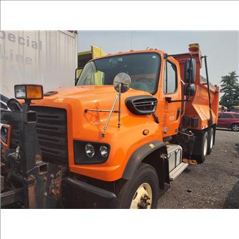 2013 Freightliner 114SD (Hartford, CT 06114)