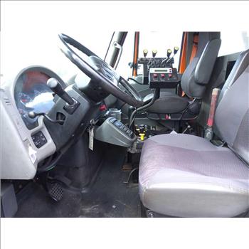 2013 International 7400 (Hartford, CT 06114)