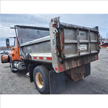 2013 International 7400 SBA 4X2 (Hartford, CT 06114)