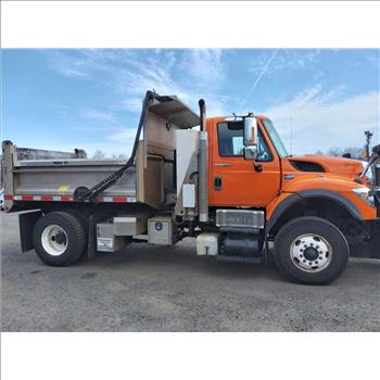 2013 International 7400 SBA 4X2 (Hartford, CT 06114)