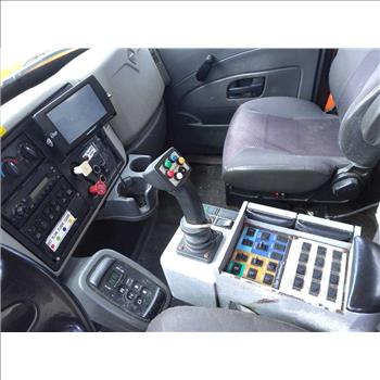 2013 International 7400 SBA 4X2 (Hartford, CT 06114)