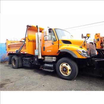 2013 International 7400 w/Plow (Hartford, CT 06114)