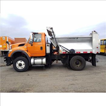 2013 International 7400 w/Plow (Hartford, CT 06114)