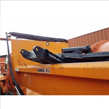 2013 International 7400 w/Plow (Hartford, CT 06114)