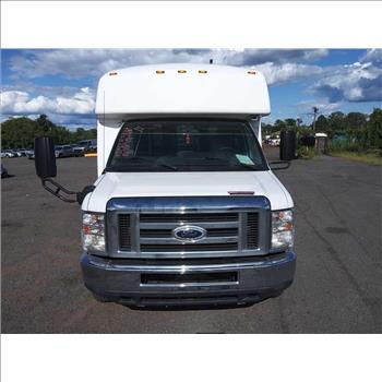 2014 Ford E-350 (Hartford, CT 06114)