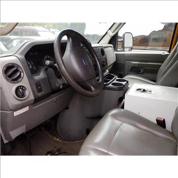 2014 Ford Econoline (Staten Island, NY 10309)