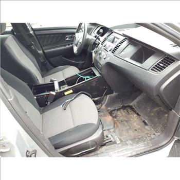 2014 Ford Taurus (Hartford, CT 06114)