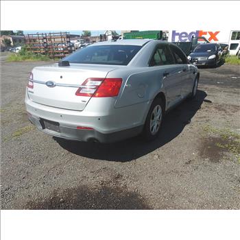 2014 Ford Taurus (Hartford, CT 06114)