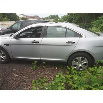 2014 Ford Taurus (Hartford, CT 06114)