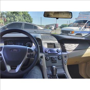 2014 Ford Taurus (Hartford, CT 06114)