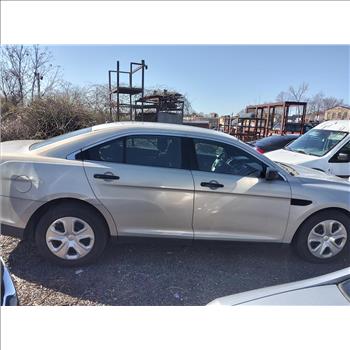 2014 Ford Taurus (Hartford, CT 06114)