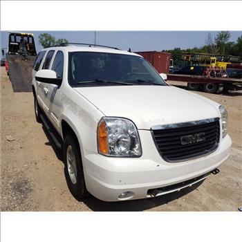2014 GMC Yukon (Staten Island, NY 10309)