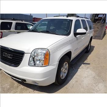 2014 GMC Yukon (Staten Island, NY 10309)