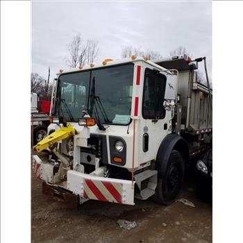 2014 Mack MRU613 (Staten Island, NY 10309)