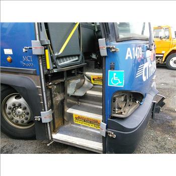 2014 MCI D4500FT (Hartford, CT 06114)