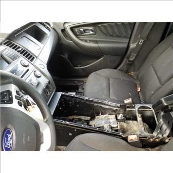 2015 Ford Taurus (Hartford, CT 06114)