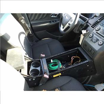 2015 Ford Taurus (Hartford, CT 06114)