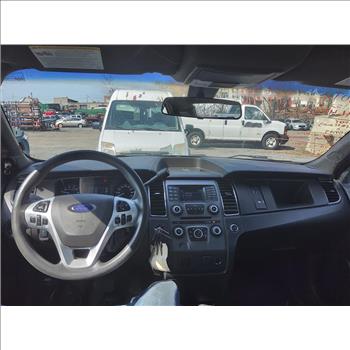 2015 Ford Taurus (Hartford, CT 06114)