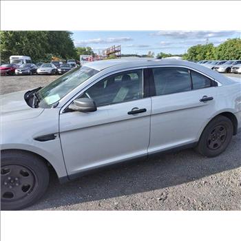 2015 Ford Taurus (Hartford, CT 06114)