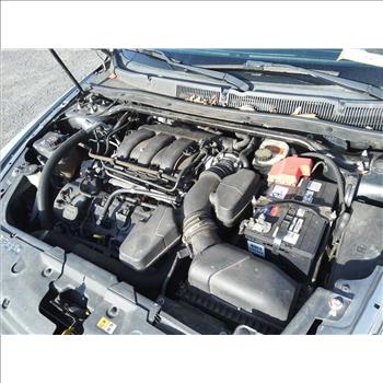 2015 Ford Taurus (Hartford, CT 06114)