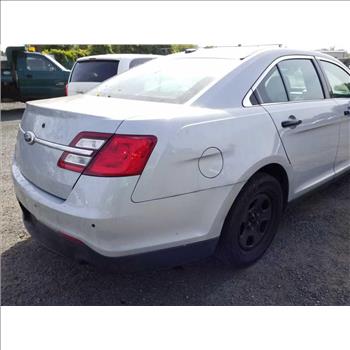 2015 Ford Taurus (Hartford, CT 06114)