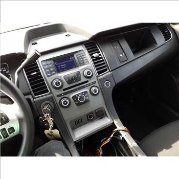 2015 Ford Taurus (Hartford, CT 06114)