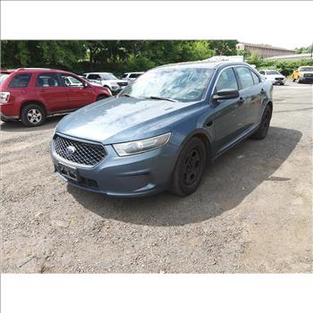 2015 Ford Taurus (Hartford, CT 06114)