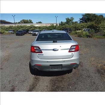 2015 Ford Taurus (Hartford, CT 06114)