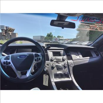 2015 Ford Taurus (Hartford, CT 06114)
