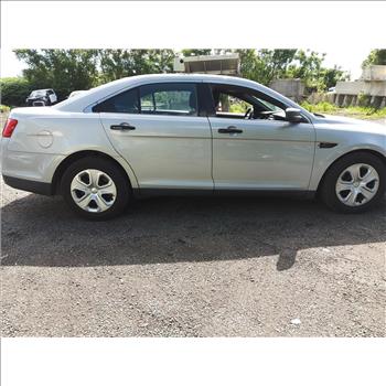 2015 Ford Taurus (Hartford, CT 06114)