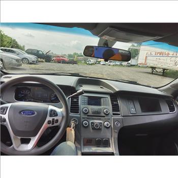 2015 Ford Taurus (Hartford, CT 06114)