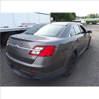 2015 Ford Taurus (Hartford, CT 06114)
