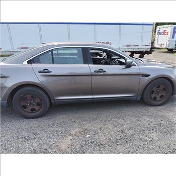 2015 Ford Taurus (Hartford, CT 06114)