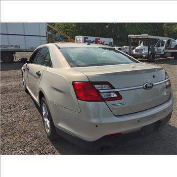 2015 Ford Taurus (Hartford, CT 06114)
